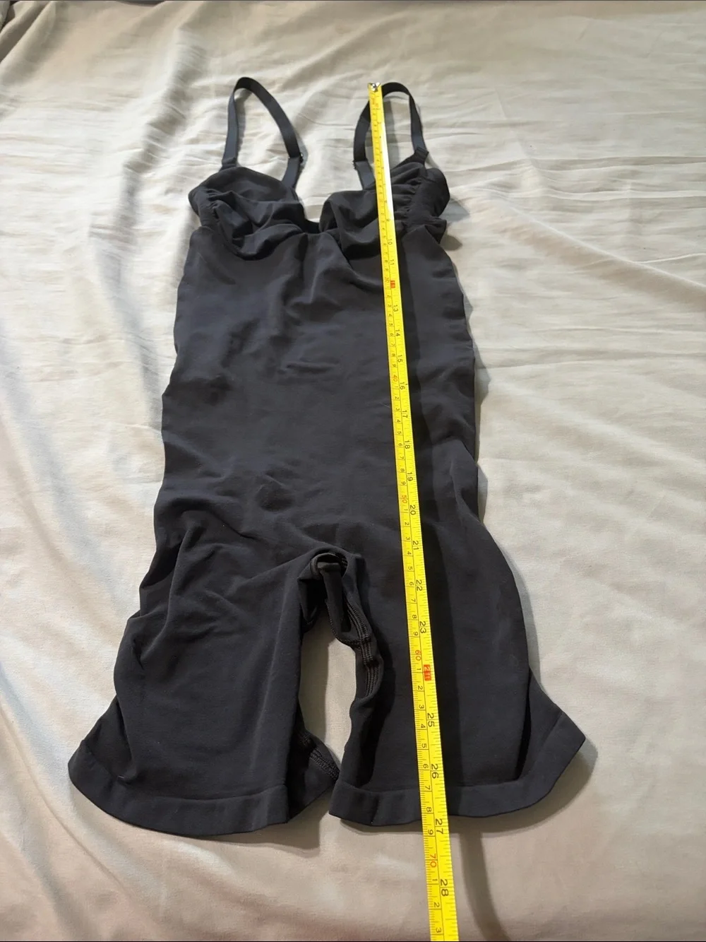 Skims NWOT Seamless Sculpt Mid-Thigh Bodysuit Onyx Black Size XL - Picture 10 of 13